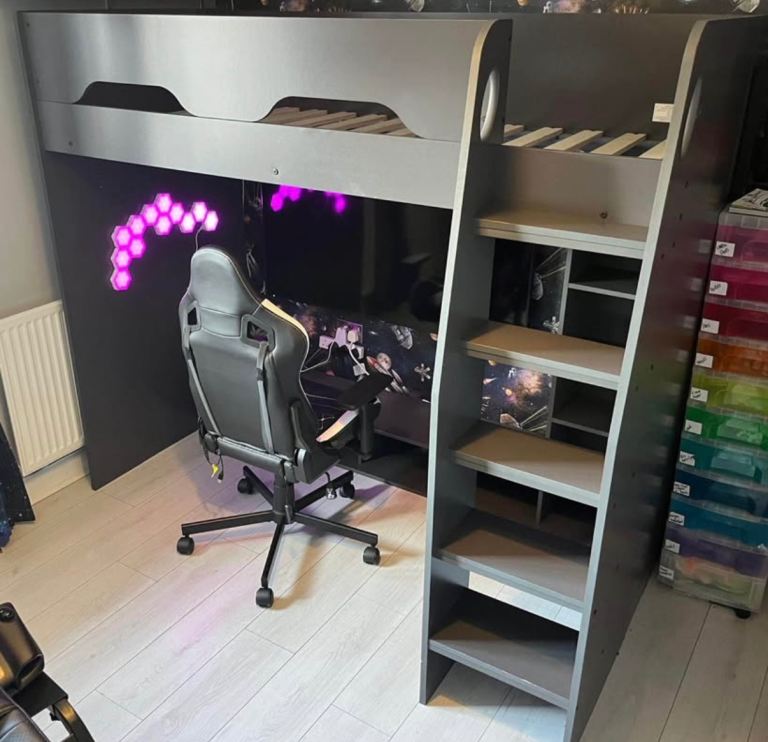 Wooden Gaming bed / High Sleeper