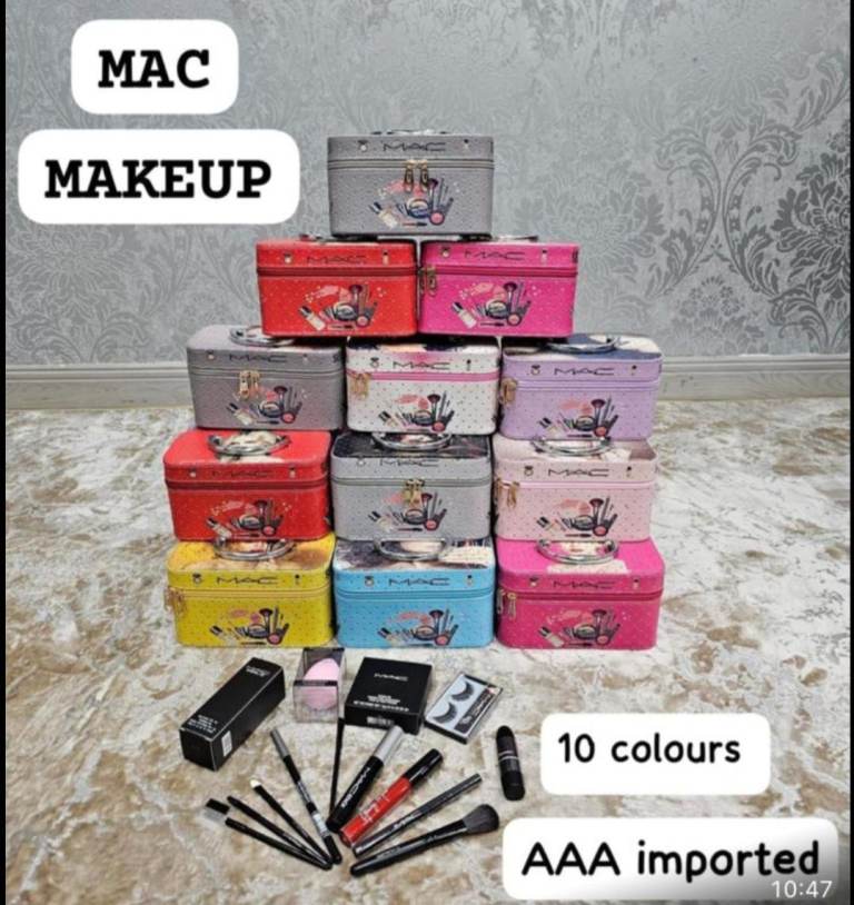 New MAC Makeup Kits with Brushes – 10 Colours Available