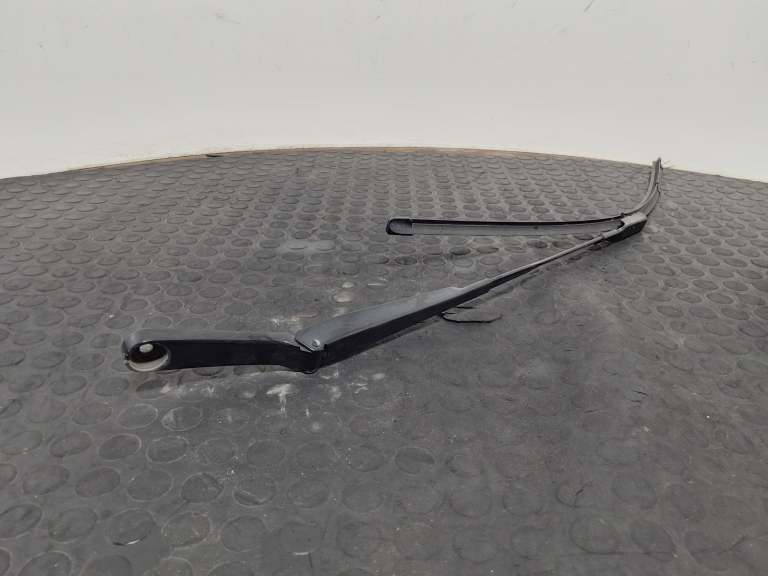 Audi A6 Wiper Arm 2011-2018 5 Door Estate 4g2955408d