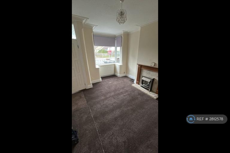 3 bedroom house in Bulkington Road, Bedworth, CV12 (3 bed) (#2812578)