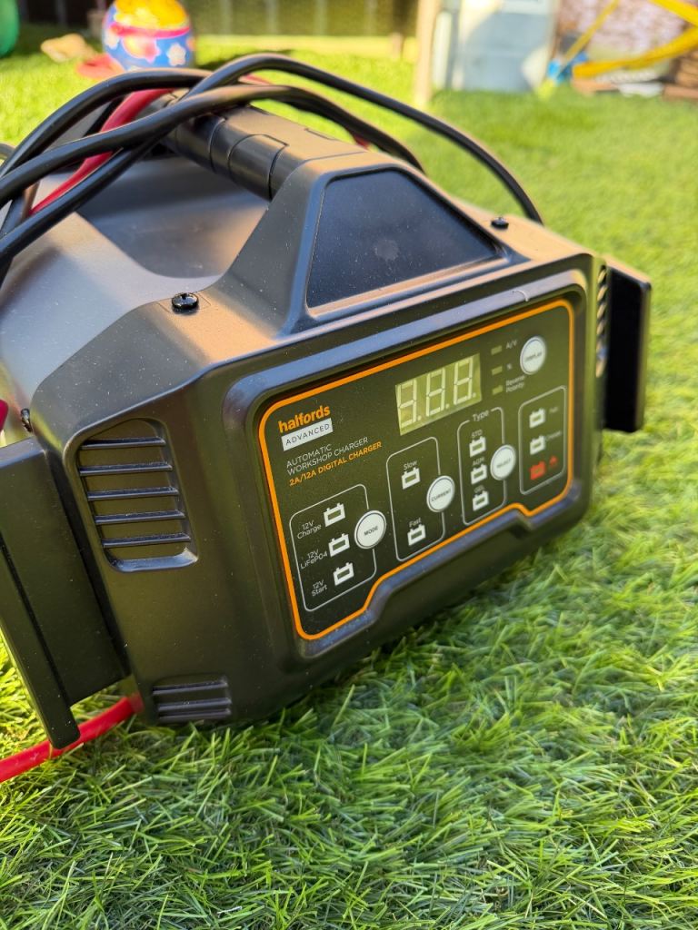 Halfords battery charger 