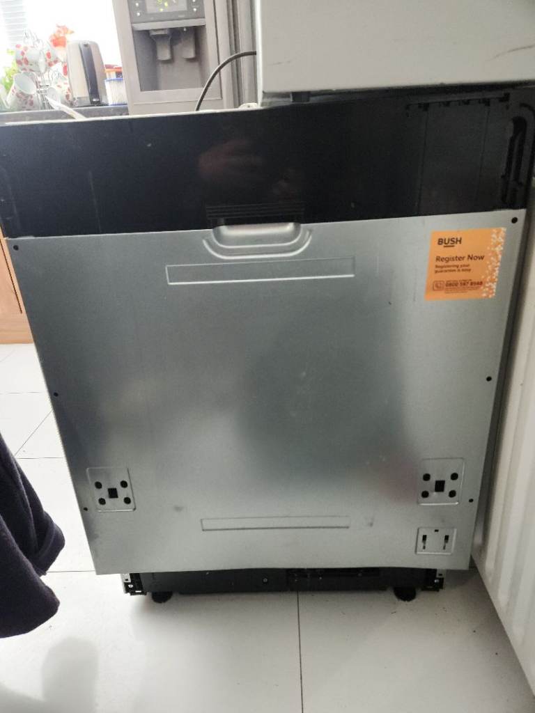 Bush DWFSEINT124W integrated dishwasher.
