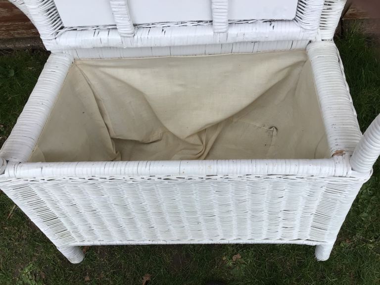 Wicker Seat With Storage & Cushion.