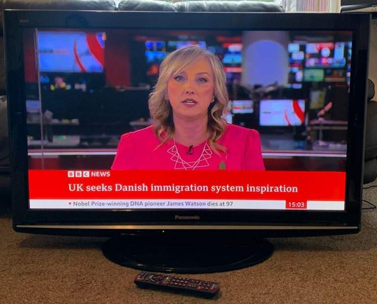 image for ++ Panasonic Viera 42 Inch HD TV Built In Freeview ++