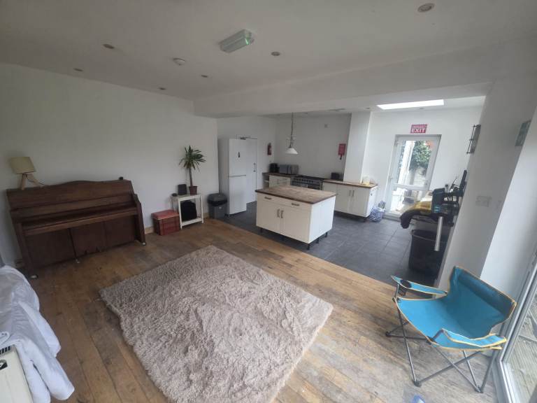 Beautiful 5 Bedroom Shared House - DSS ACCEPTED