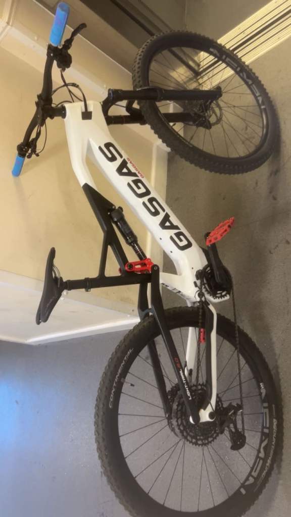 GASGAS Mountain Bike – White, As Good As New