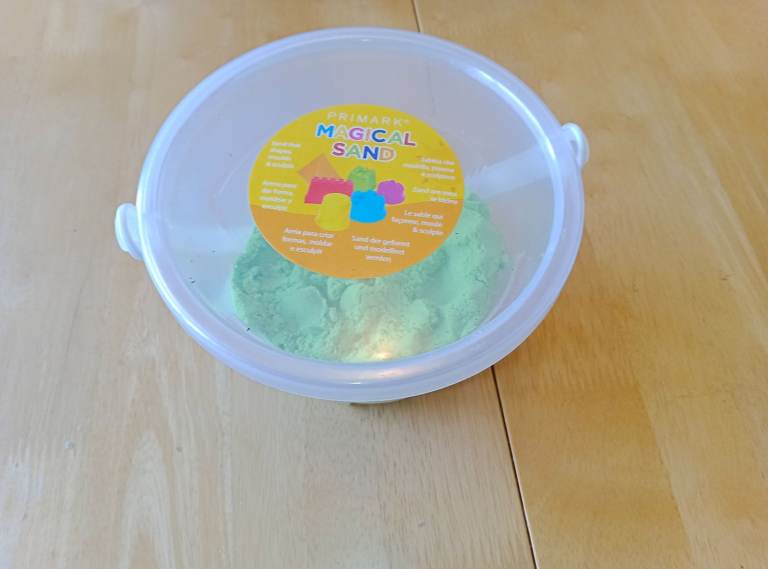 Child's magic sand