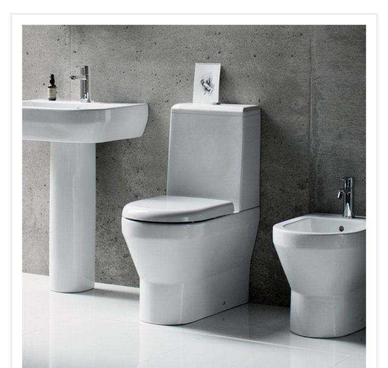 Britton Curve Close Rimless Coupled Toilet RRP £418
