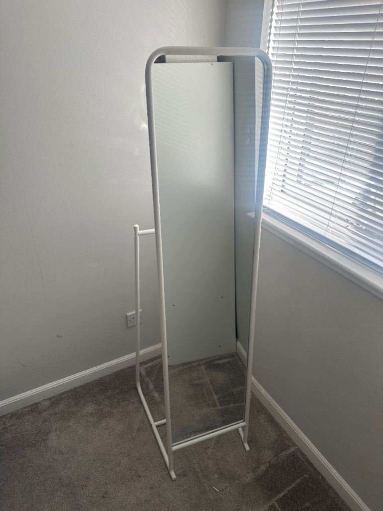 White Metal Full-Length Mirror – Free Standing