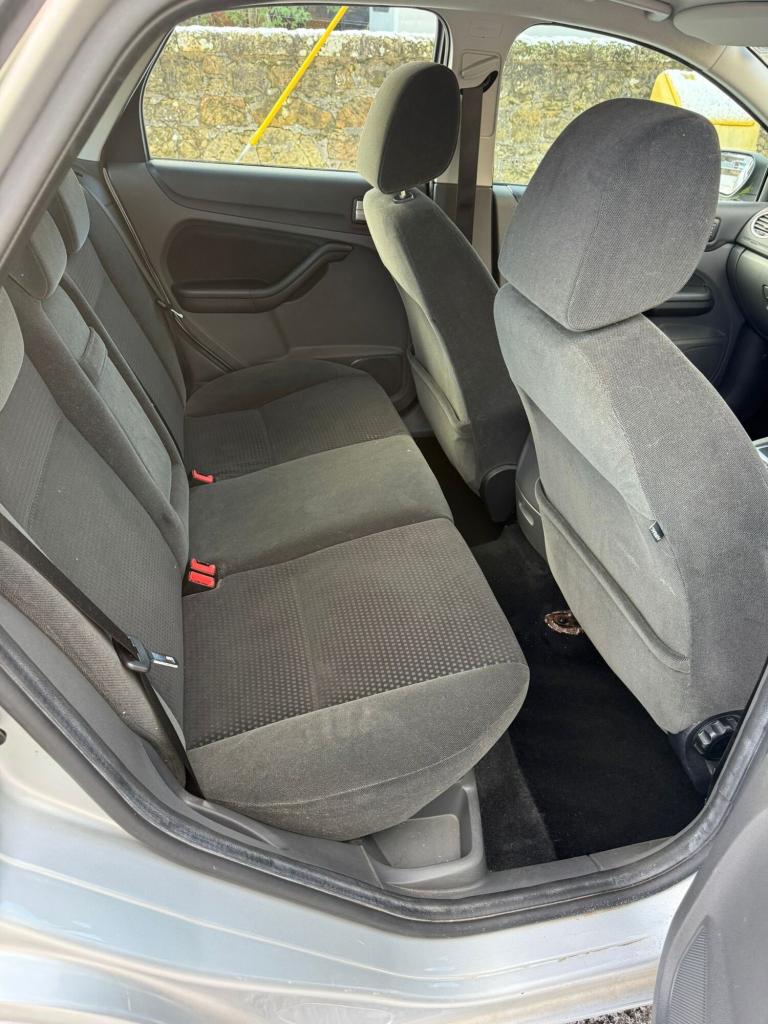 2008 Ford Focus 1.6 Ghia 5dr Auto HATCHBACK Petrol Automatic