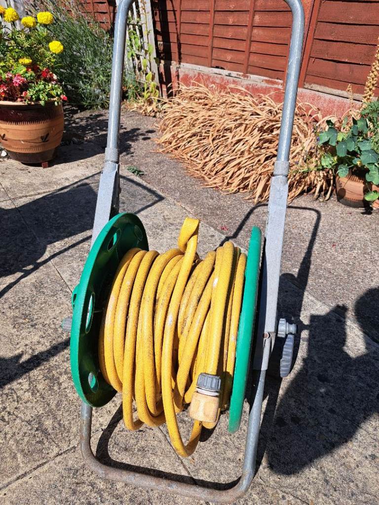 Hozelock Garden Hose on Reel with Cart – Good Condition