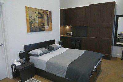 SINGLE ROOM TO RENT IN ILFORD/GANTS HILL - BILLS INCLUDED