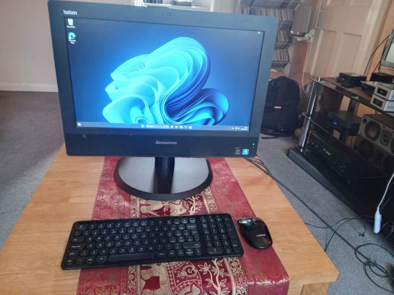 Lenovo Thinkcentre M73Z all in one pc computer/monitor 8gb 128gb ssd Windows 11
