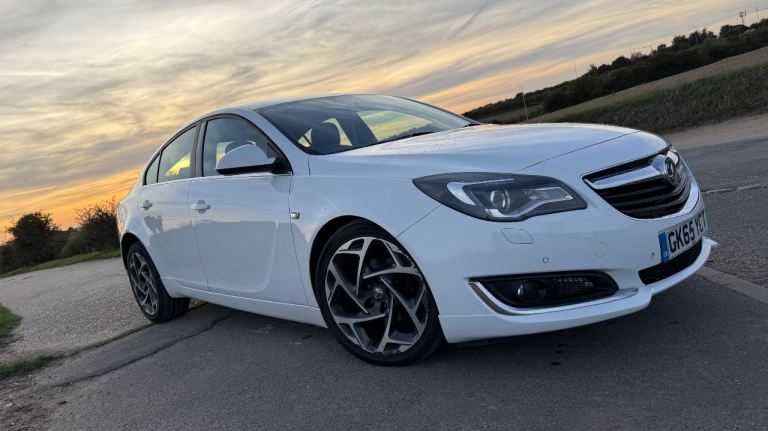 Vauxhall, INSIGNIA, Hatchback, 2015, Manual, 1956 (cc), 5 doors