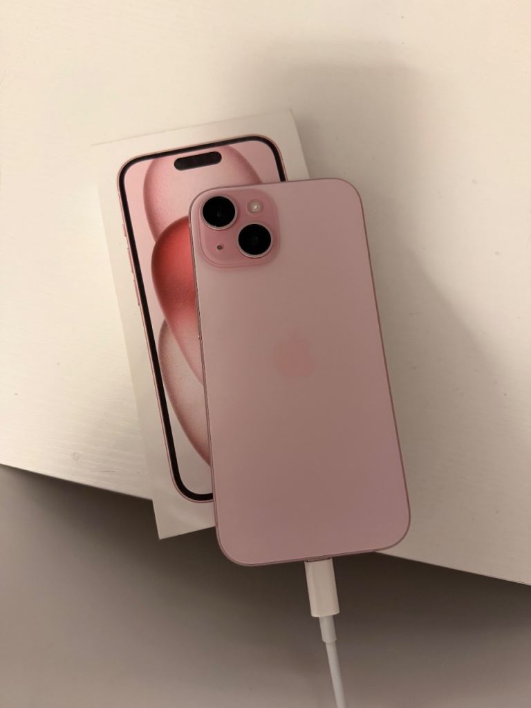 Apple iPhone 15 Pink 