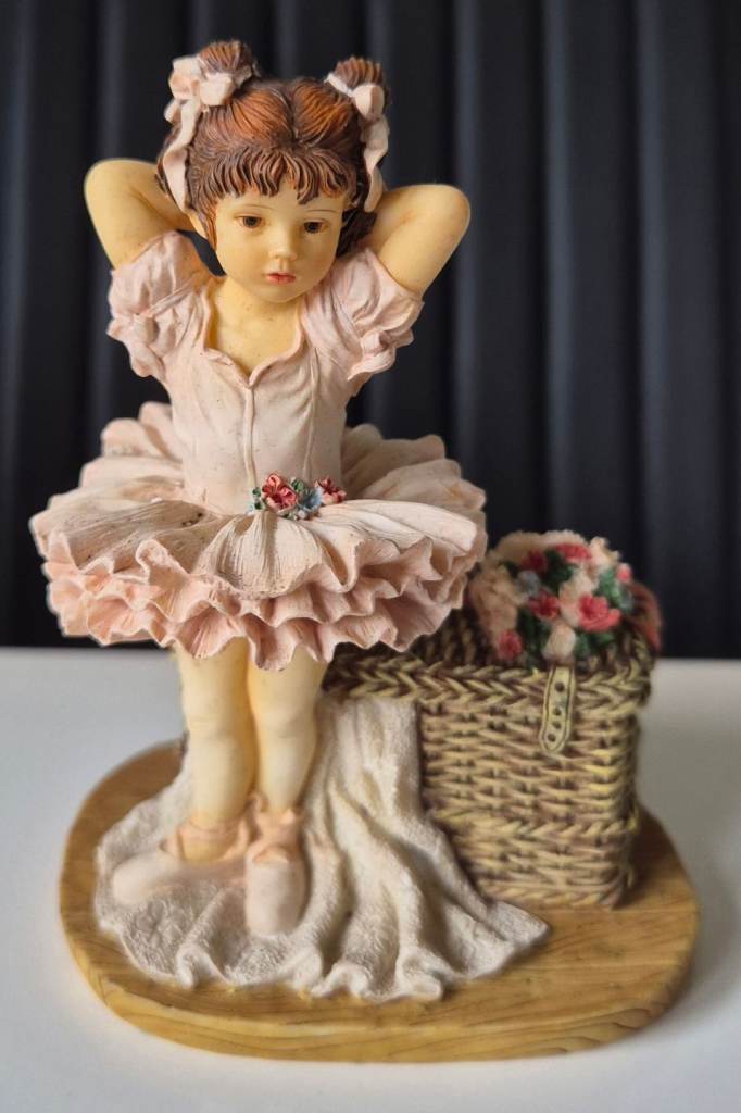 Leonardo Collection Rosie by Christine Haworth figurine