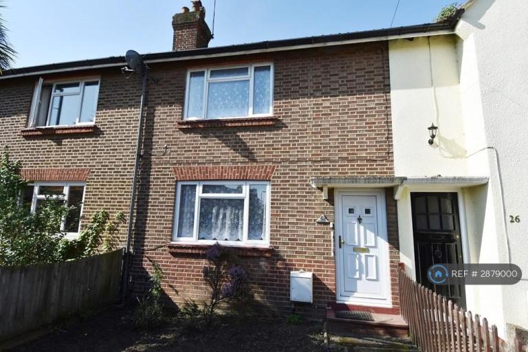 3 bedroom house in Lovell Road, Richmond, TW10 (3 bed) (#2879000)