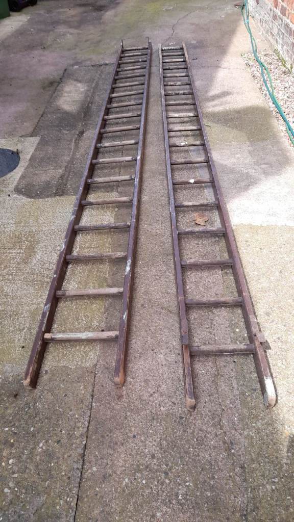 Double Extension Wooden Ladders 
