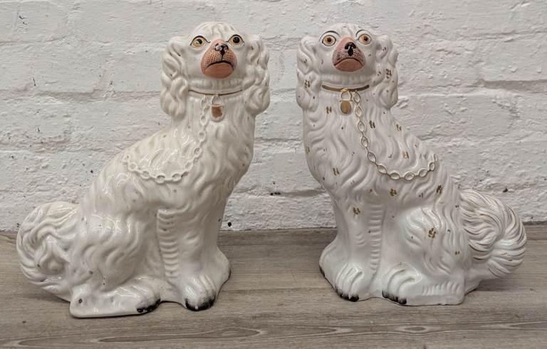 Pair of Victorian Staffordshire dogs (DELIVERY AVAILABLE)