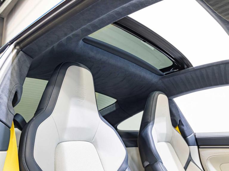 2024 Porsche 911 GTS t-Hybrid 2dr PDK COUPE PETROL/ELECTRIC Automatic