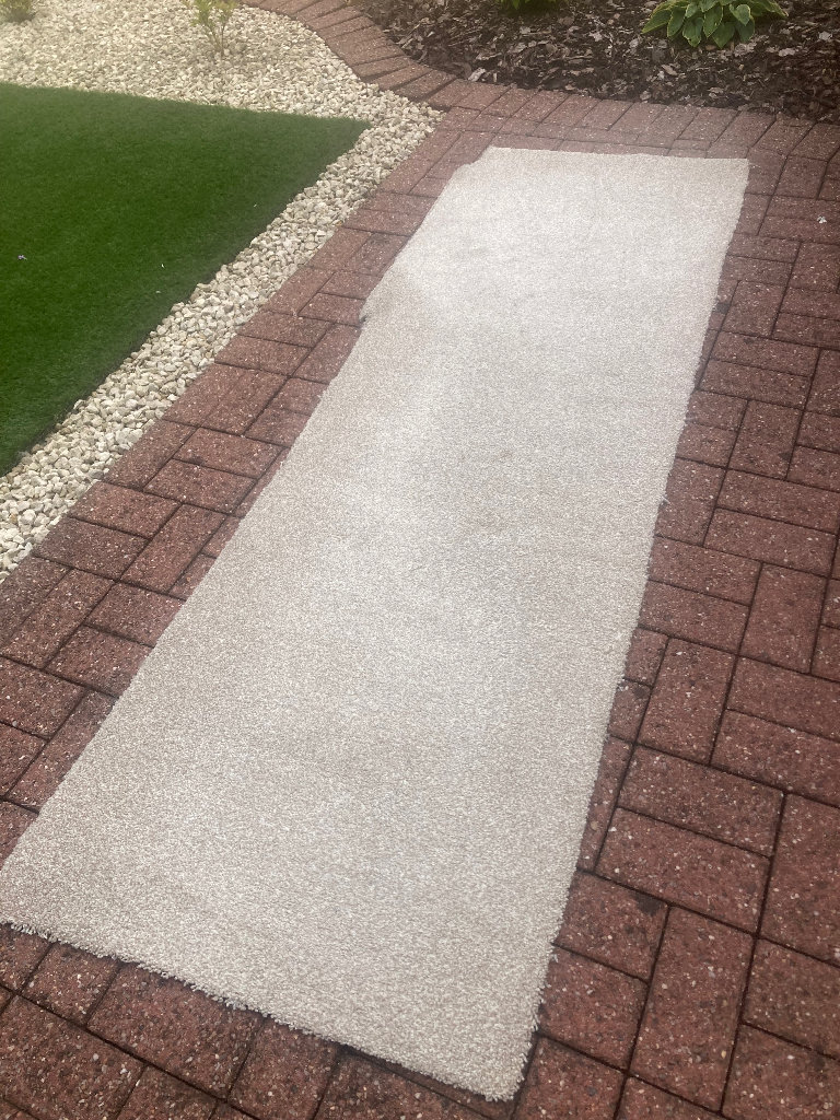 Long carpet run