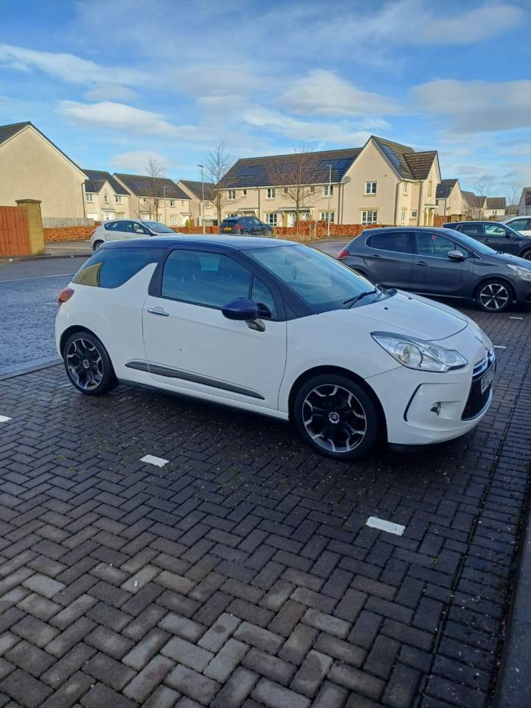 Citroen, DS3, Hatchback, 2013, Manual, 1598 (cc), 3 doors