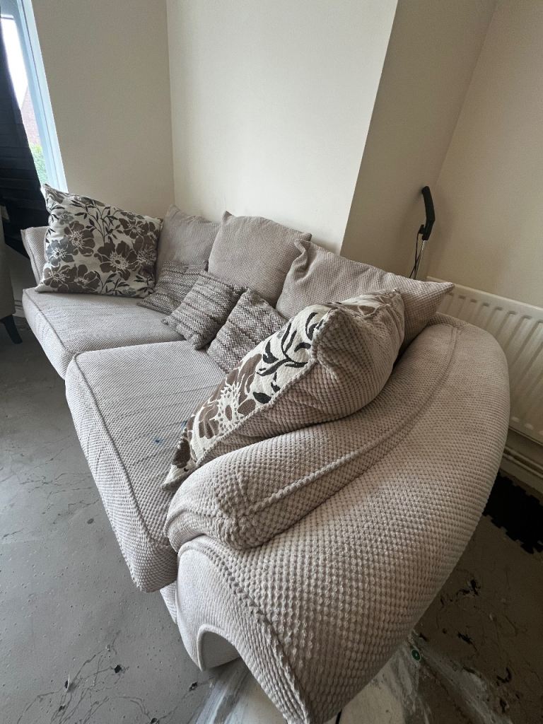Beige Sofa/Couch with Throw Pillows 