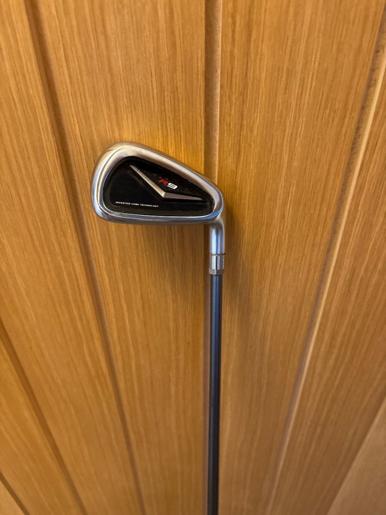 TaylorMade r9 6 irons with fujikura shaft