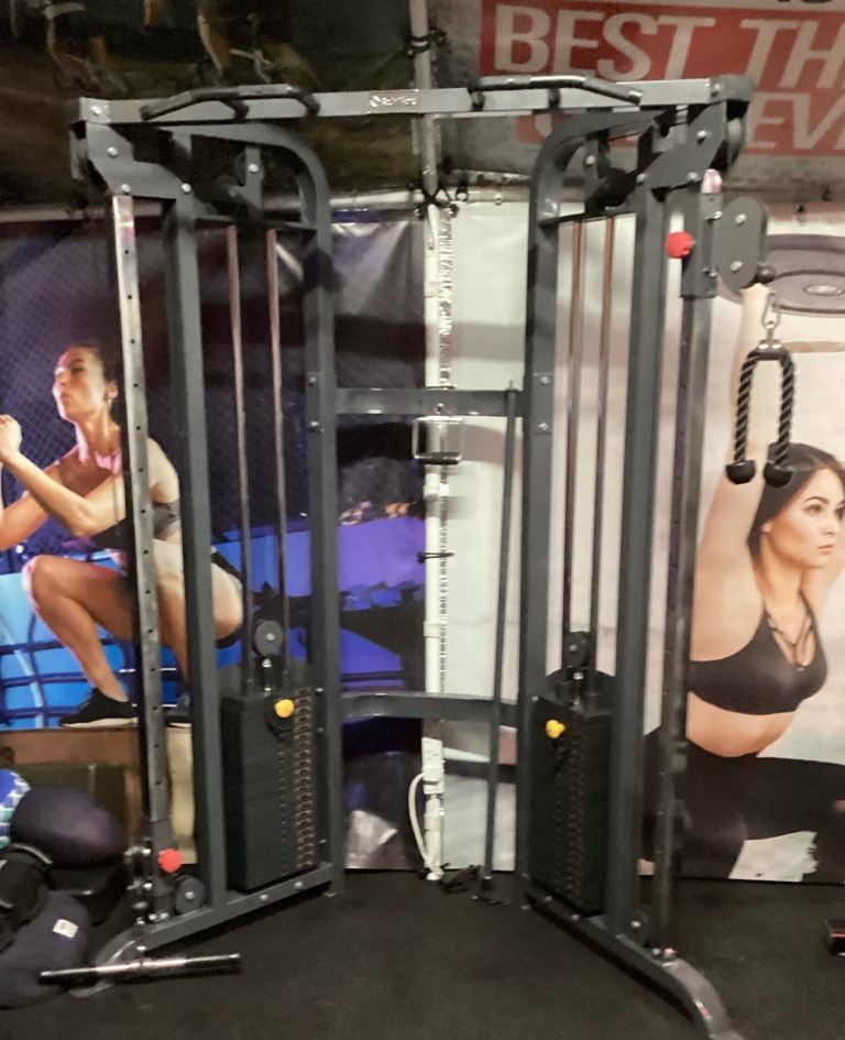Cable crossover 100kg weight stack. Functional trainer. #gotstuffgetcash.
