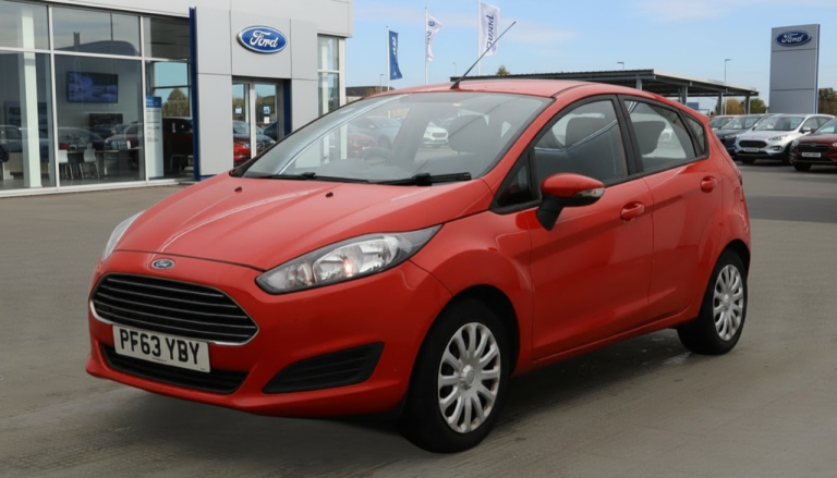 Ford, FIESTA, Hatchback, 2014, Manual, 1241 (cc), 5 doors