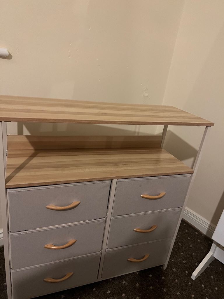 Dresser/Fabric Chest of Drawers 