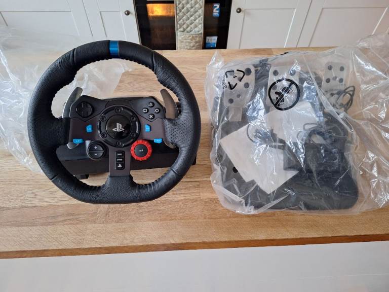 Logitech G29 Steering wheel 