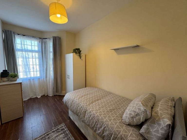 Single room -West Ham*Leyton*