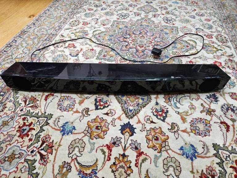 Yamaha YAS-93 Black TV Soundbar One Of Bass Not Working