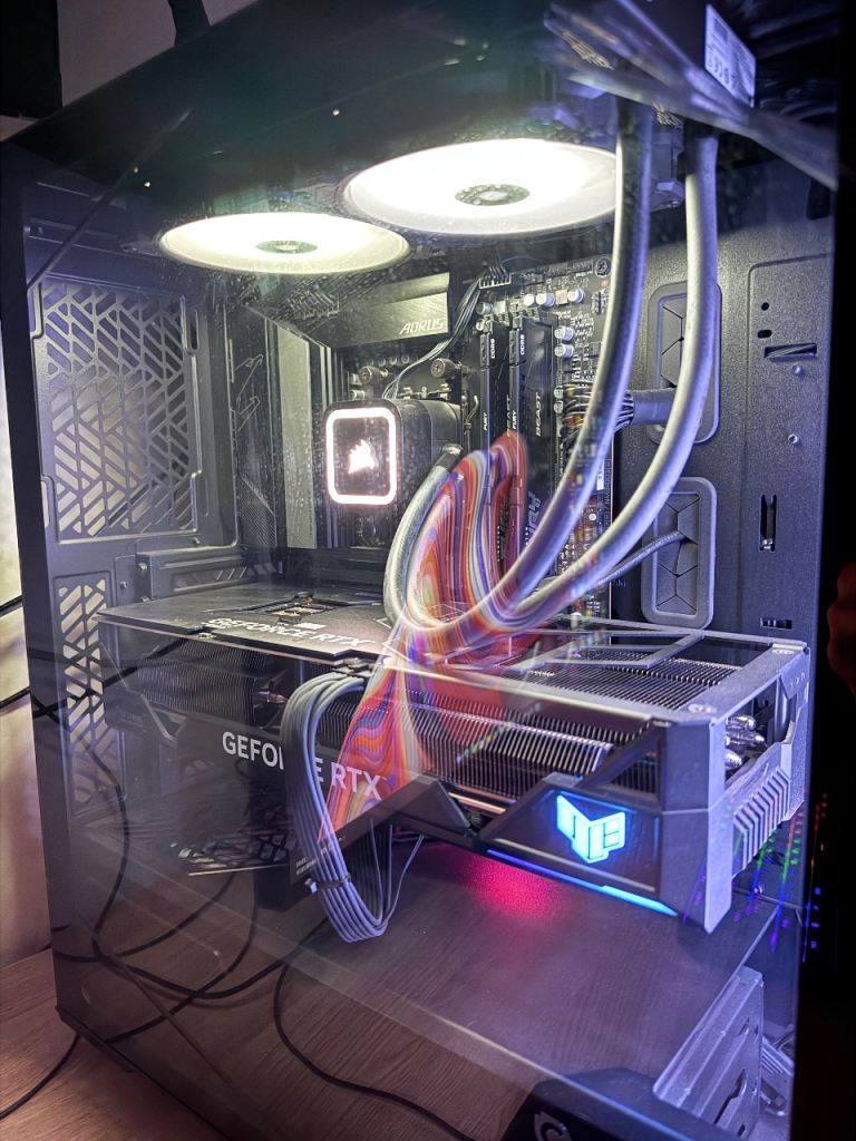 Chillblast Gaming PC — RTX 4080, Ryzen 7 7700X, 32GB DDR5, Monitor, KBM