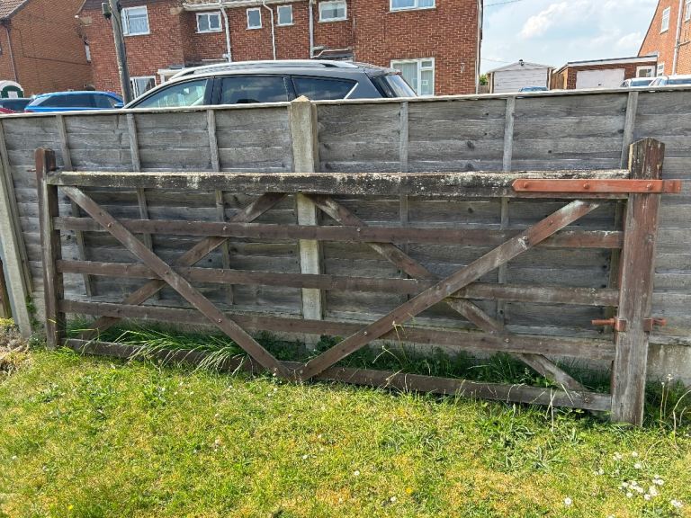 FREE gate for driveway 