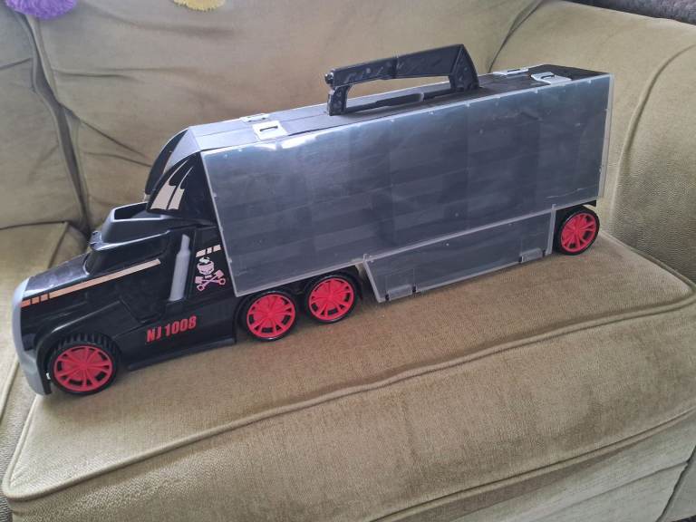 Lorry car transporter 