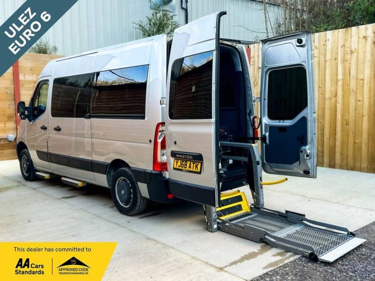 2018 Renault Master MWB MR 6 Seat Auto Wheelchair Accessible Disabled Access Vehicle WAV MPV Dies...