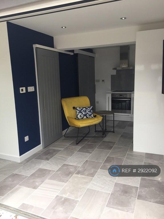 1 bedroom flat in Werrington, Peterborough, PE4 (1 bed) (#2922092)