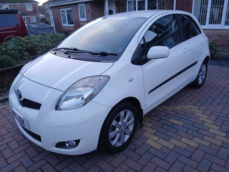 TOYOTA YARIS T-SPIRIT VVT-I, £35 TAX, 61 MPG, LOW INSURANCE, NEW MOT, P/X TAKEN