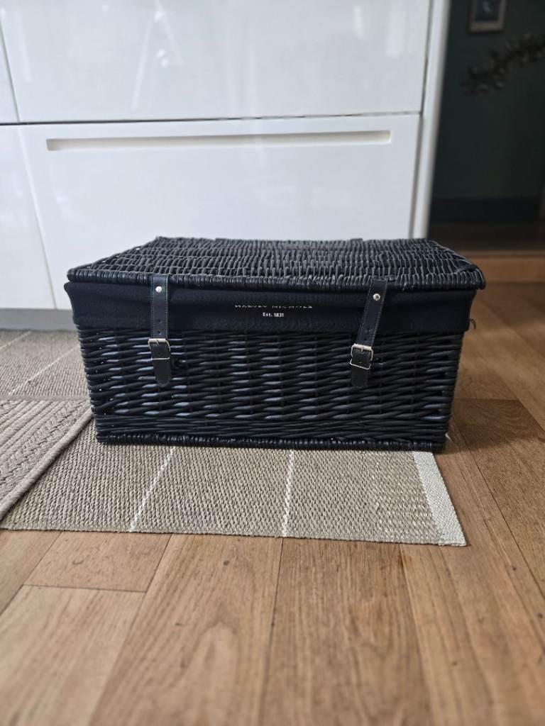 Harvey Nichols Black Wicker Hamper Basket – Large Storage / Picnic Basket Price: £___