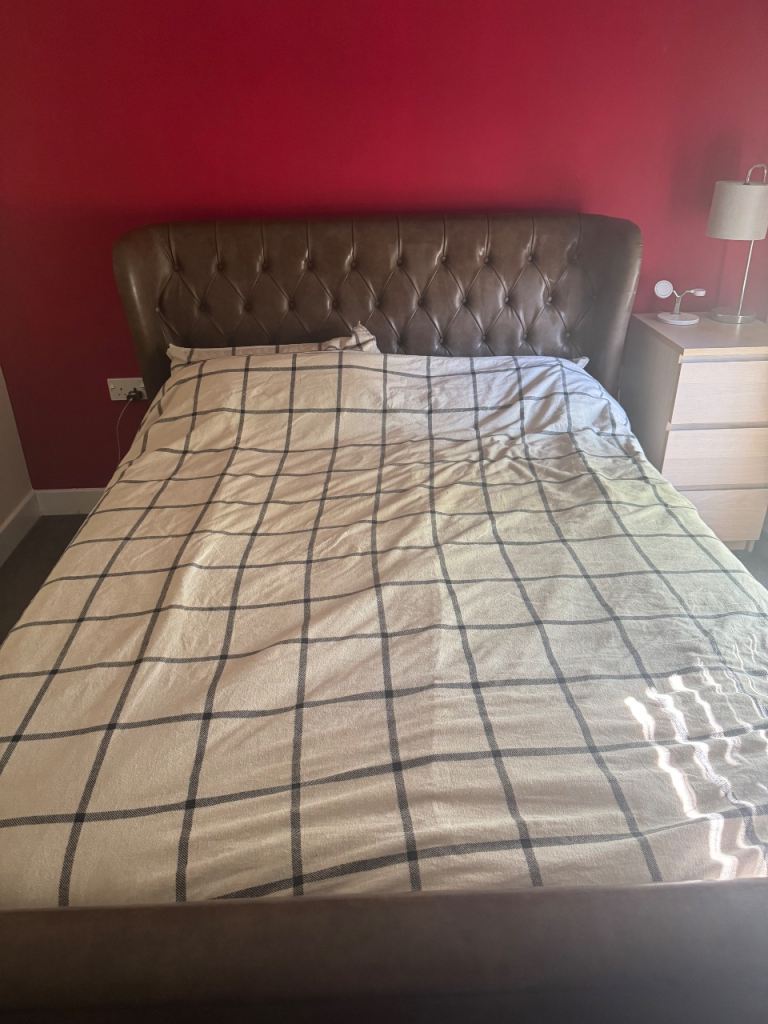 King size bed