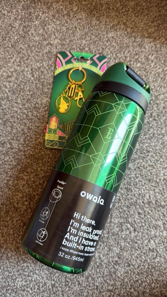 New Owala Insulated Water Bottle – Green, 945ml