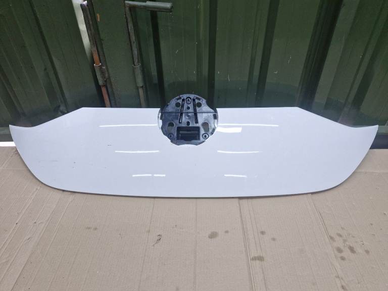 VW  ID BUZZ Front bumper Flap Grill white Scratched 1T3823031A