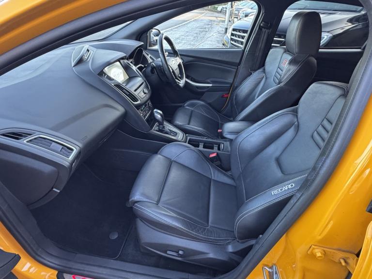 FORD FOCUS 2.0 TDCi ST-3 Yellow Auto Diesel 2018