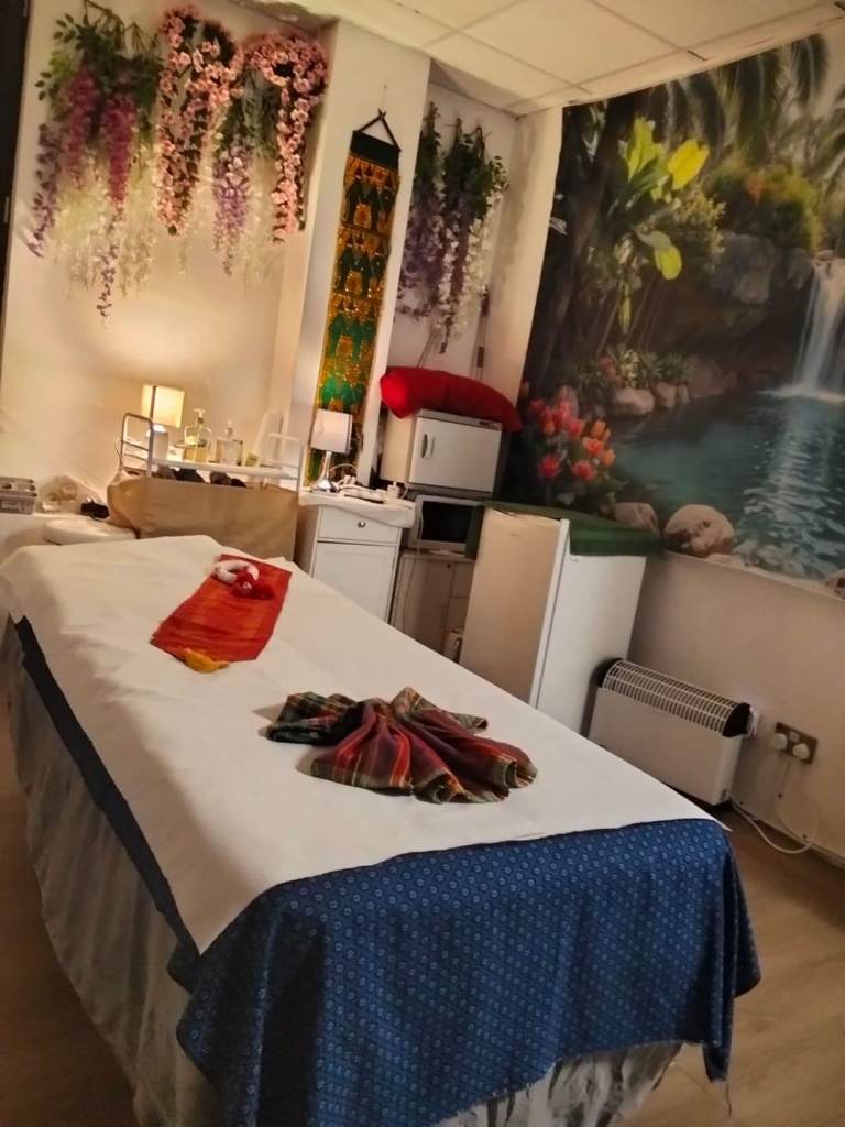  THAI MASSAGE Experience Canary Wharf thai massage 