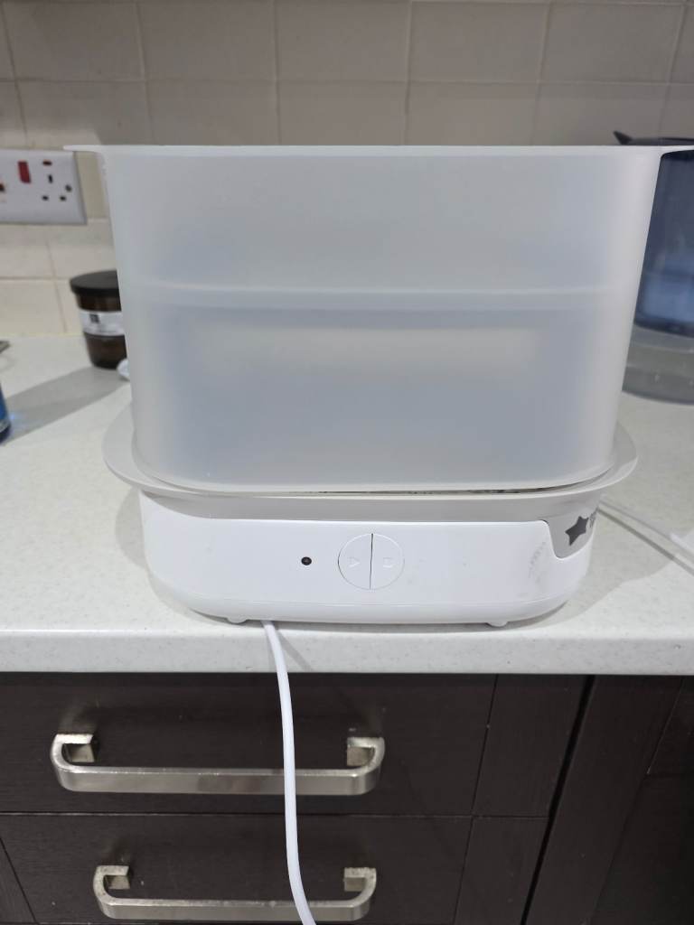 Tommy Tippee steam steriliser 