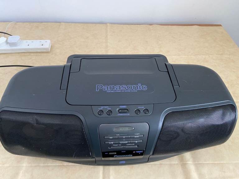Panasonic RX-DT07 Portable Stereo CD System With Dual Casette