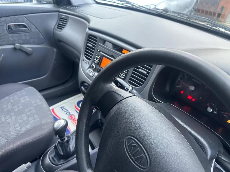 KIA RIO 1.4 5dr 2009