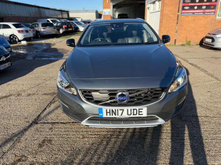 2017 Volvo V60 Cross Country 2.4 D4 Lux Nav Auto AWD Euro 6 (s/s) 5dr ESTATE Diesel Automatic